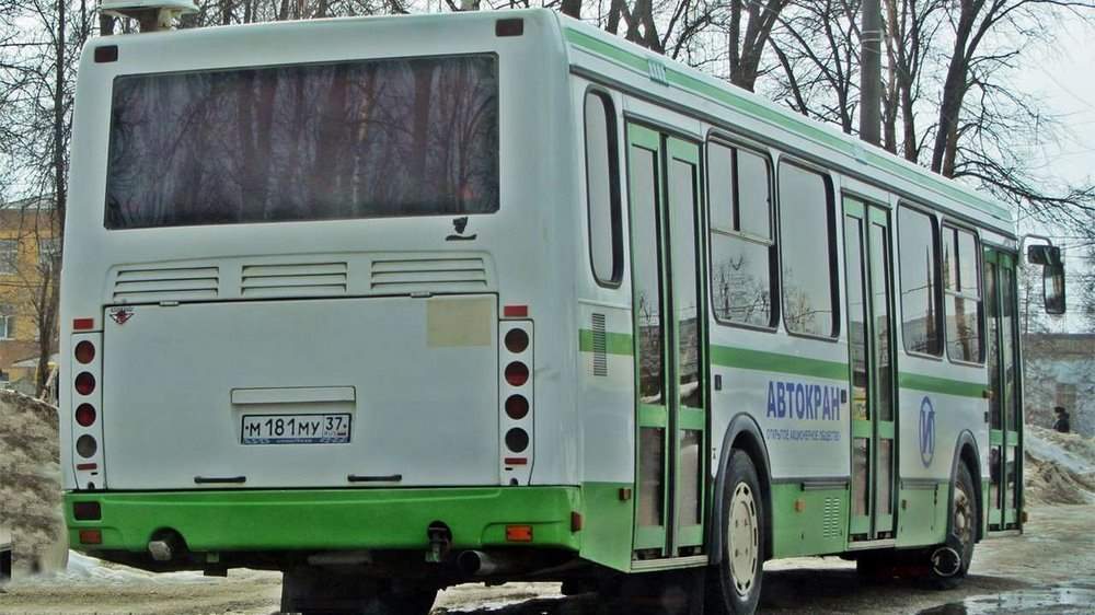 Фото автобуса ЛиАЗ-525661 сзади