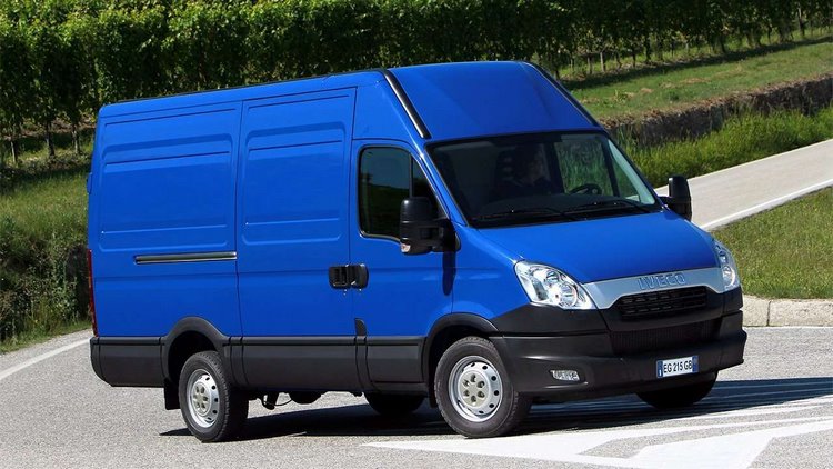 Машина iveco daily