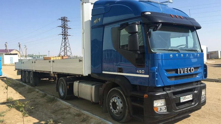 Автомобиль iveco stralis