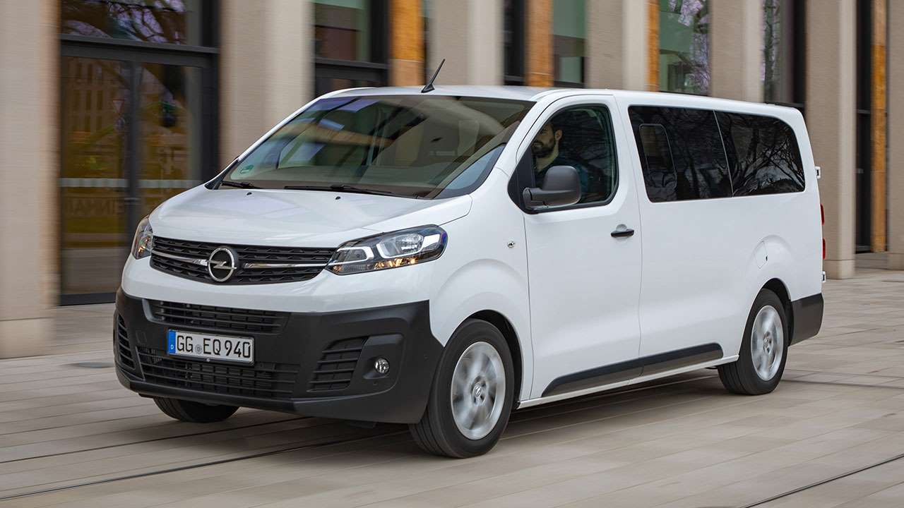 Фото Opel Vivaro 2020-2021 спереди