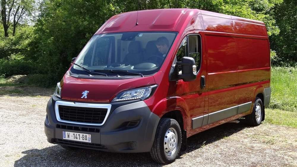 Peugeot Boxer 3 (2017-2018) фото спереди